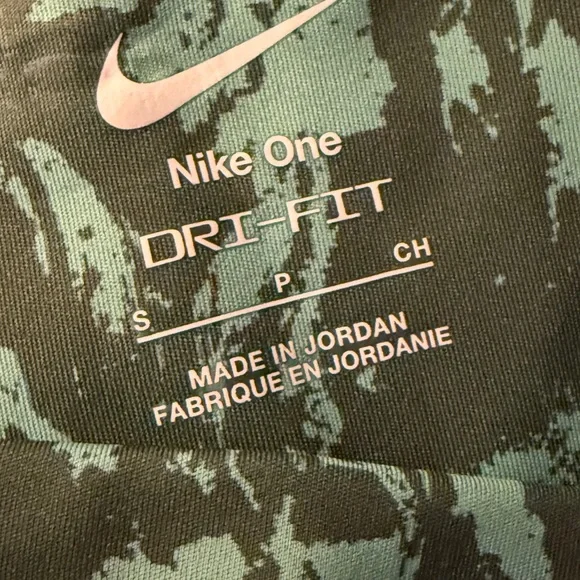 Nike One Dri-FIT High-Waisted 7/8 Printed Leggings FZ3229-338 - Picture 6 of 8